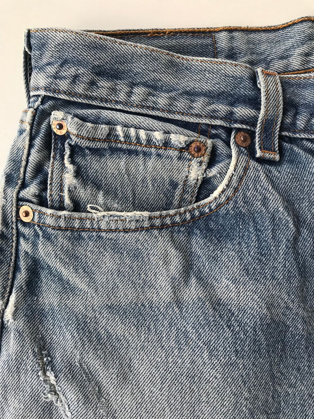 Levis 90s 501 cut off Bermuda short.