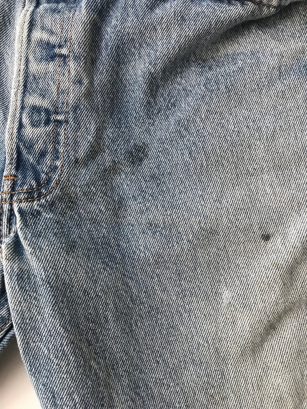 Levis 90s 501 cut off Bermuda short.