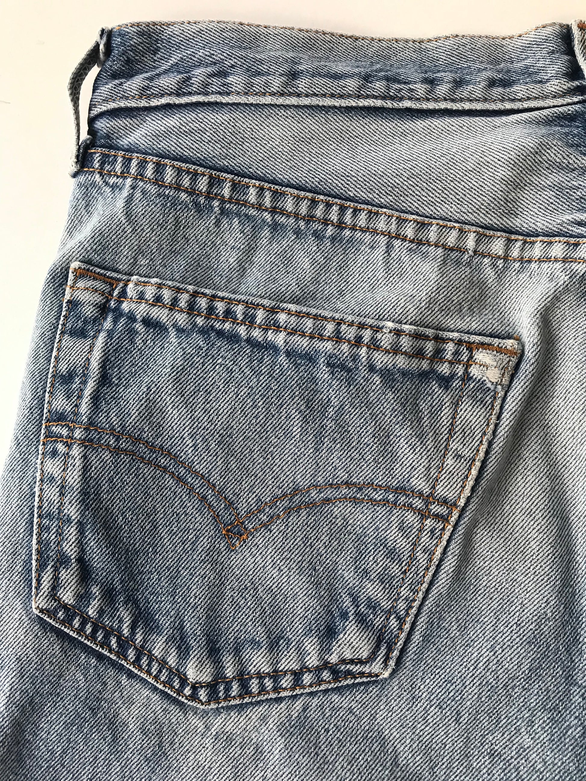 Levis 90s 501 cut off Bermuda short.